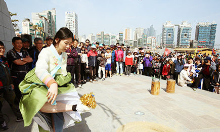 수영성 민속대결