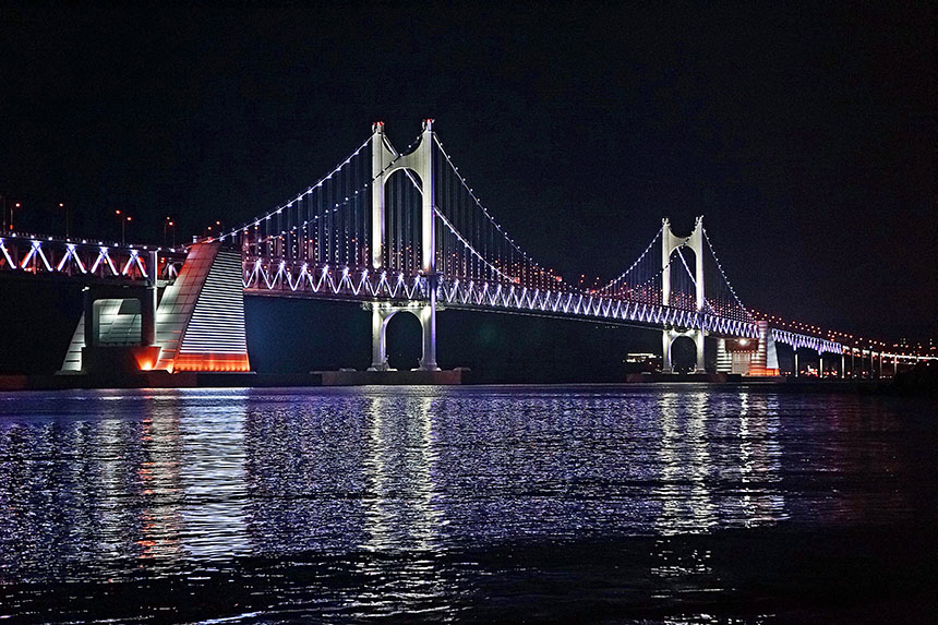 Gwangalli Beach (Gwangandaegyo Bridge)