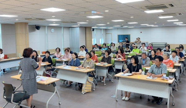 휴일에도 이웃을 살피는 우리 동네 돌봄 4총사 1