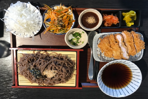 더운 여름, 시원한 냉모밀과 돈카츠 어떠세요?