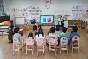 아이부터 어르신까지  찾아가는 ECO 수영클래스