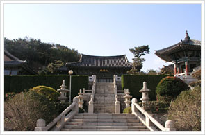 Okryeonseonwon Buddhist Temple (Traditional Buddhist Temple No. 28)