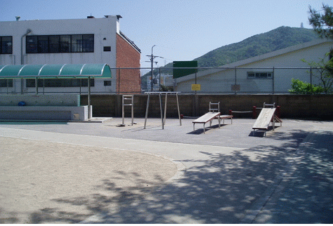 배산초등학교